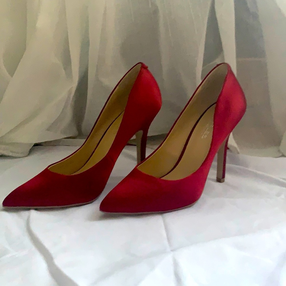 High heels, pumps